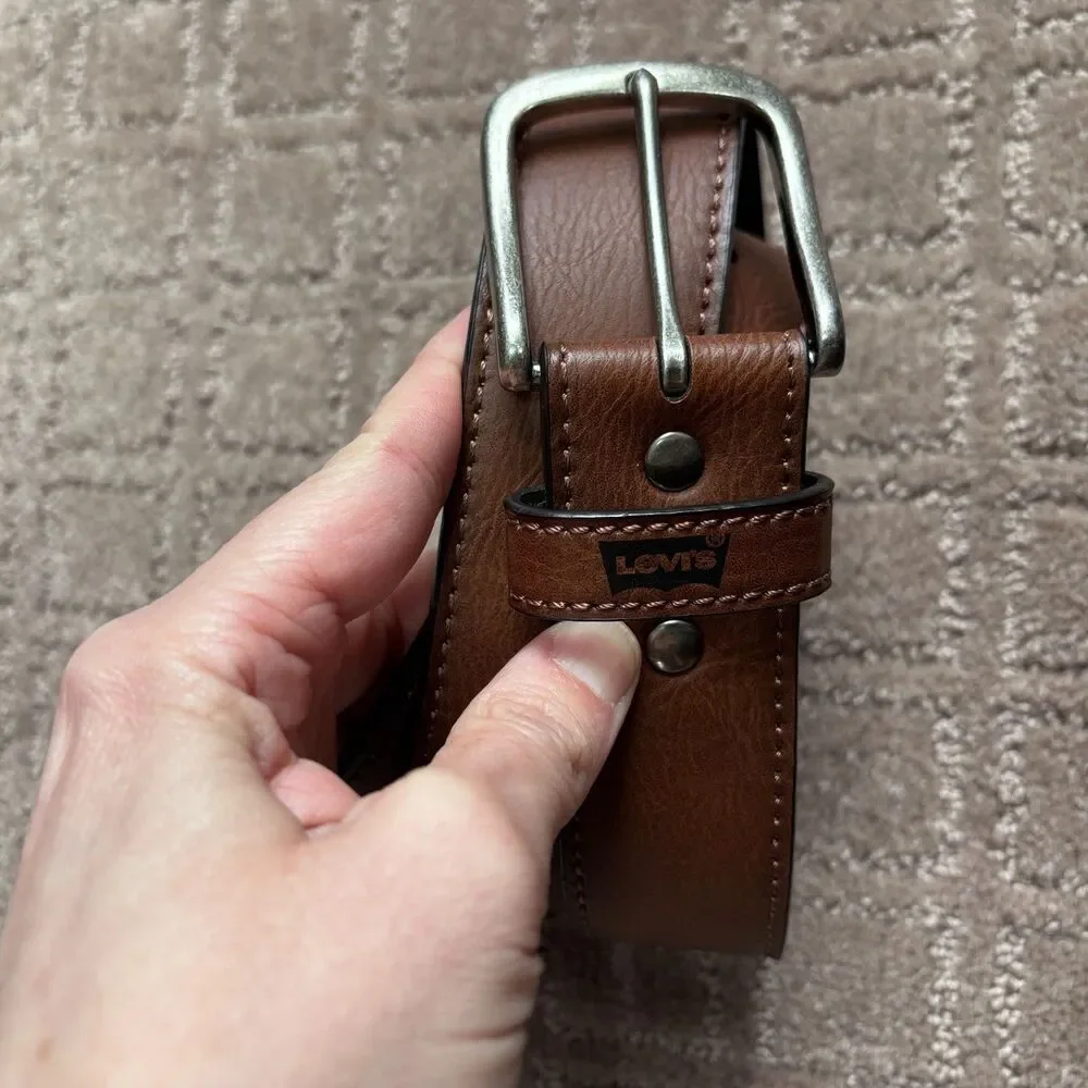 Levi's Coated Leather Belt Mens Small (30-32) Brown Casual Classic Minimal NWT